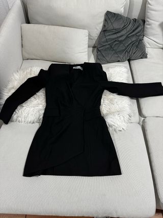 Consegna di abbigliamento nuovo di varie marche