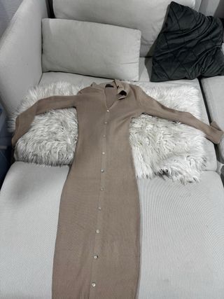 Consegna di abbigliamento nuovo di varie marche