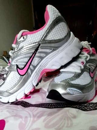 Tenis Nike Mujer Rosa y Blanco