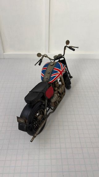 Moto Clásica de Chapa Decorativa