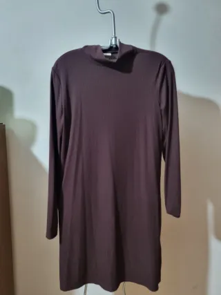 Vestido de manga larga burdeos