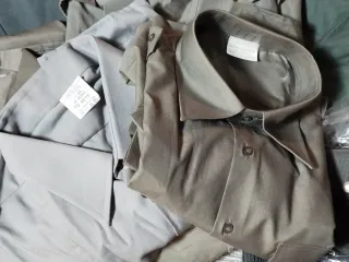 Set Abiti Forestali Grigio Verde