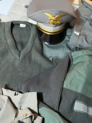 Set Abiti Forestali Grigio Verde