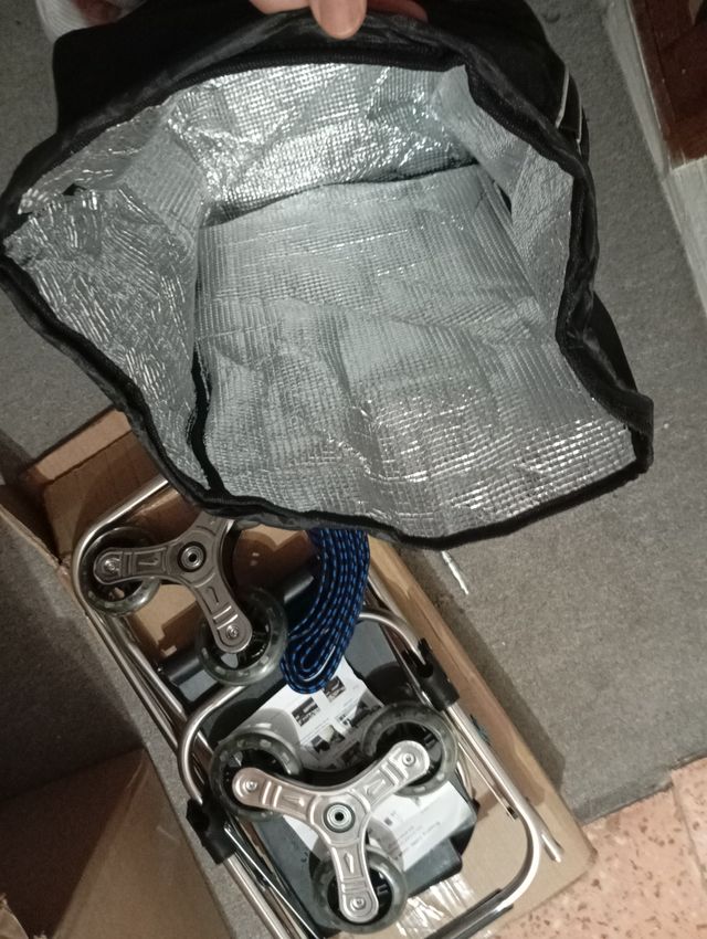 Carrello della spesa pieghevole con ruote