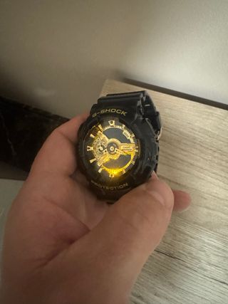 Reloj Casio G-Shock Negro y Dorado
