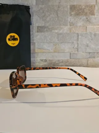 Occhiali da sole squadrati effetto tartarugato