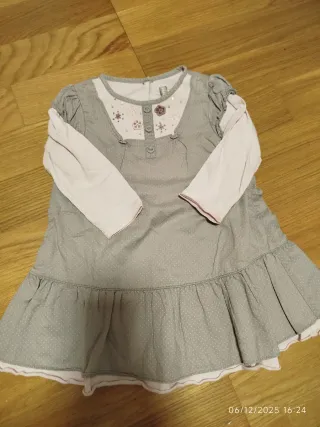 Vestido gris y rosa con lunares talla 12 meses
