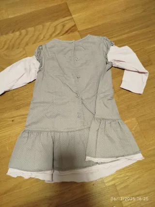 Vestido gris y rosa con lunares talla 12 meses