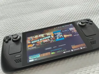 Steam Deck LCD 64GB + Scheda SD 512GB