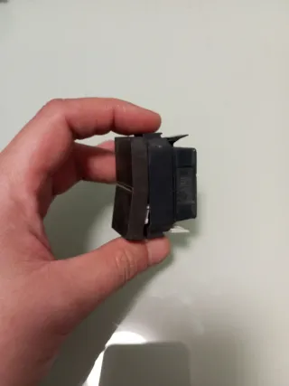 Interruptor Niessen Zenit Astracita Estrecho