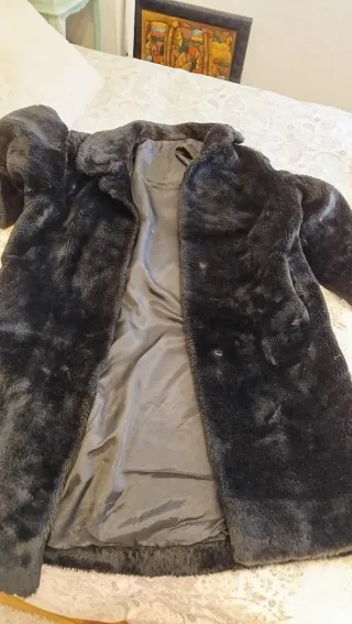 Abrigo Pelo Sintético Negro