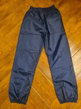 Dos Pantalones impermeables