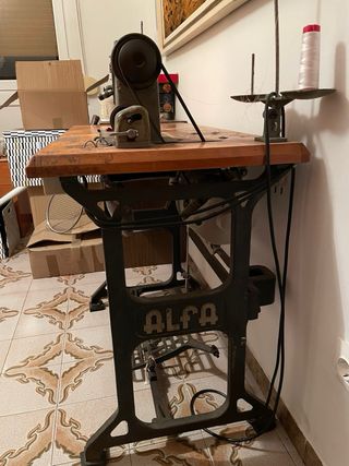 Máquina de coser Alfa