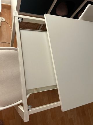 Mesa de comedor extensible blanca