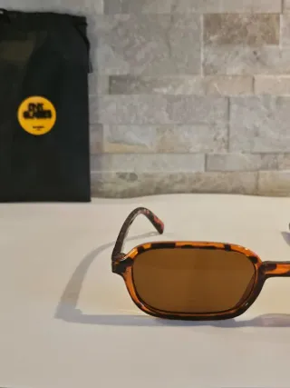 Occhiali da sole effetto tartarugato