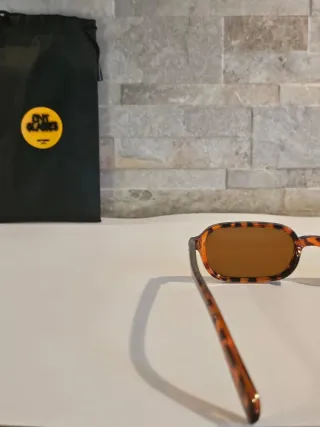 Occhiali da sole effetto tartarugato