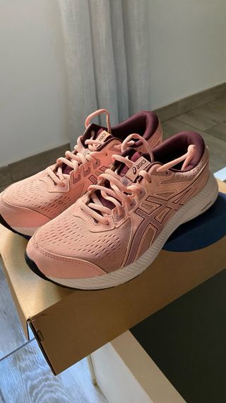 Zapatillas Asics rosas talla 39