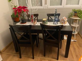 Mesa extensible y 4 sillas comedor Ikea