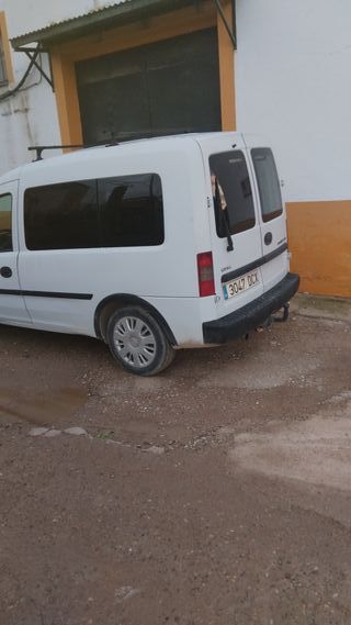 Opel Combo 2004