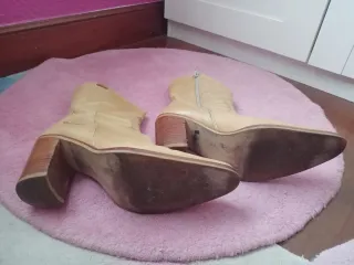 Botines Destroy mostaza.