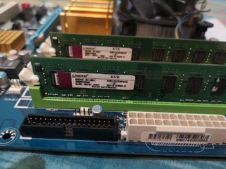 Placa Base Gigabyte GA-P35C-DS3R + CPU + 4GB RAM