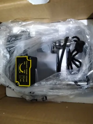 Mini taladro de mesa con control de velocidad