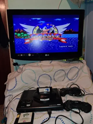 Console Sega Mega Drive classica in nero funziona correttamente senza difetti, ottima qualità dell'immagine