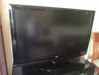 Televisor LG Negro 42 pulgadas.