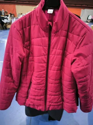 Cazadora acolchada rojo