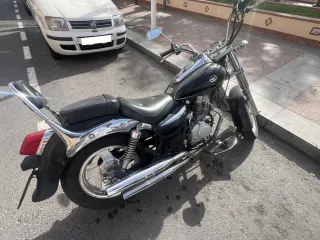 Kinroad Black Cyclone 125 Negra