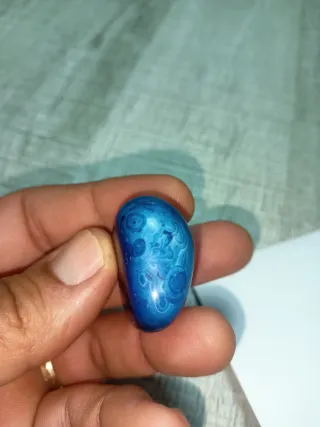 Ágata azul con vetas blancas