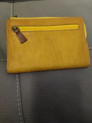 Monedero mujer amarillo