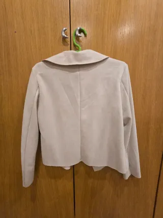 Chaqueta polipiel beige