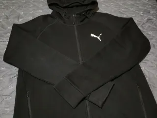Sudadera Puma (negra y con cremallera)
