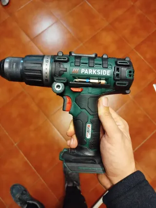 Taladro percutor Parkside 20V 3en1 – Como nuevo