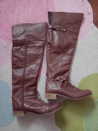 Botas mosqueteras Stradivarius marrones T41