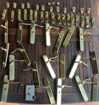 10 Manillas de Puerta Doradas