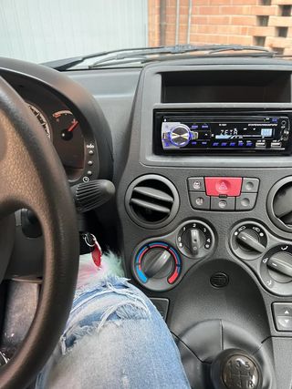 Radio MP3 Coche con Bluetooth – Ideal para Música