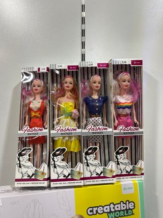 4 Muñecas Fashion Boutique