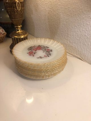 Lotto di 11 Piatti in Porcellana Vintage Fiori Dorati