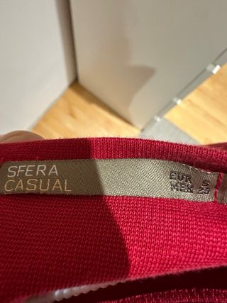 Vestido rojo manga larga con cinturón