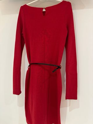Vestido rojo manga larga con cinturón
