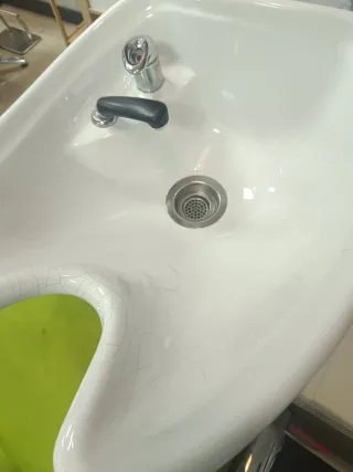 1 Sillon y 3 espejos peluquería