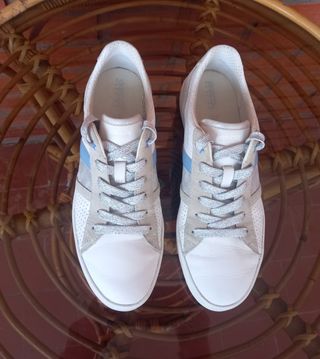 Zapatillas Geox Mujer Talla 39 Blancas y Plateadas