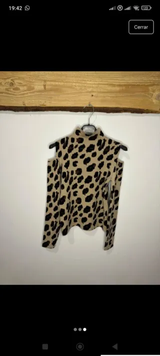 Jersey leopardo hombros descubiertos