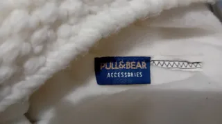 Gorro de lana blanco con pompón Pull&Bear