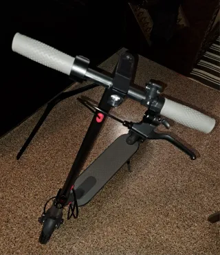 Patinete Eléctrico 25 km/h totalmente nuevo.