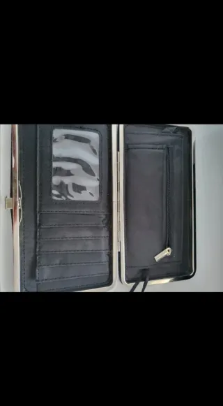 Portafogli nero lucido