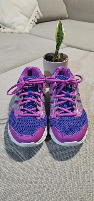Zapatillas Adidas Moradas y Rosas