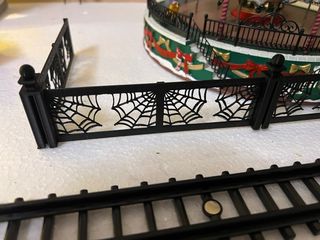 Set 5 Ringhiere + 6 Piloni Spooky Halloween Lemax